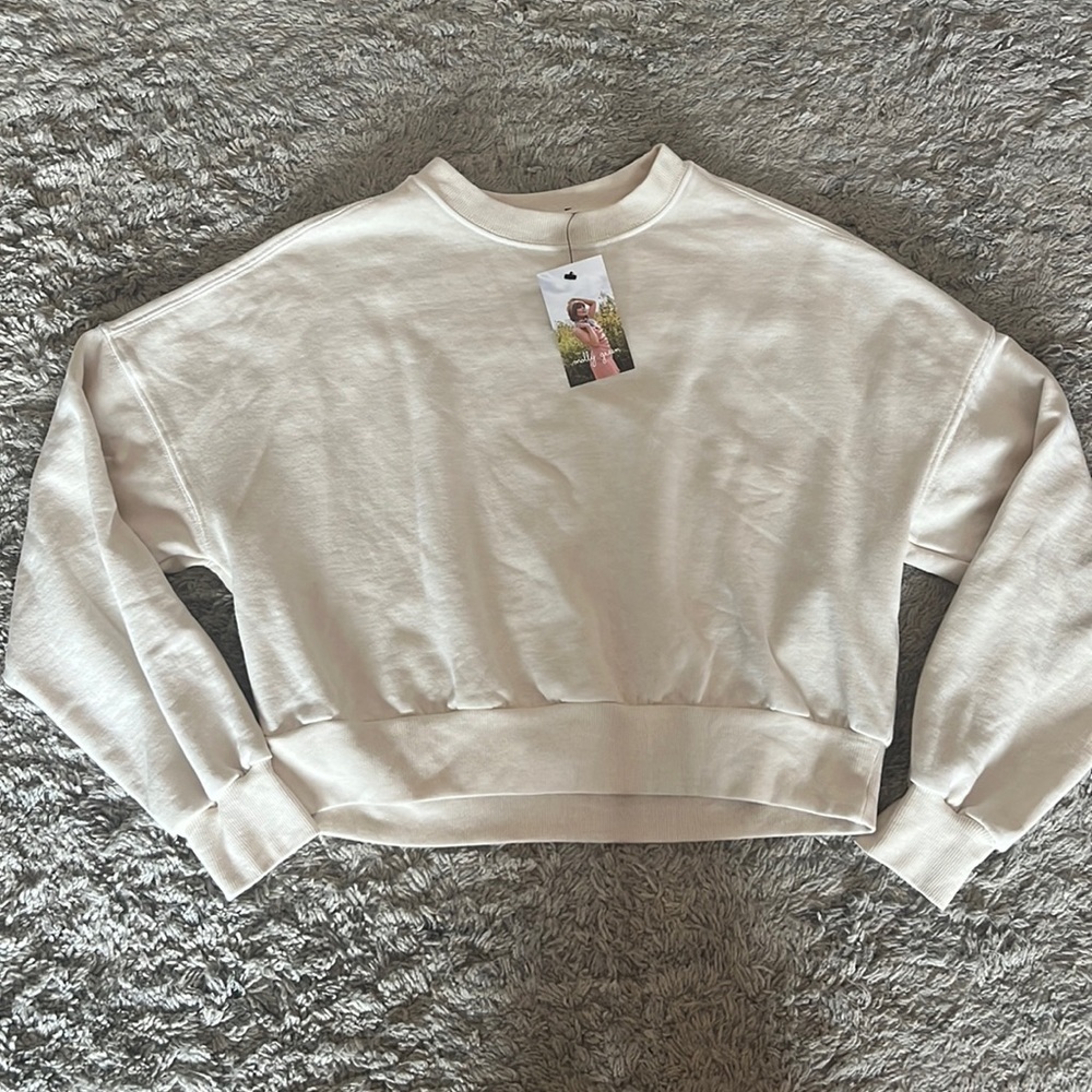 NWT Molly Green Sweatshirt